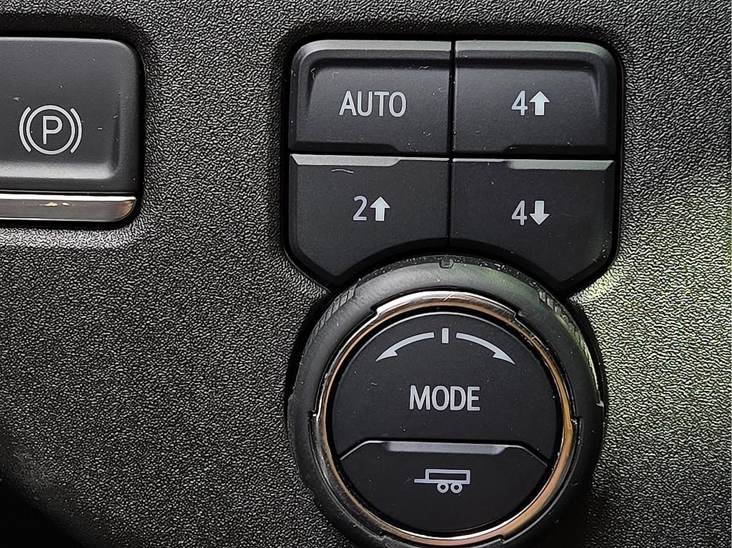 Used 2024 Chevrolet Silverado 3500 LTZ AWD/4WD image 17