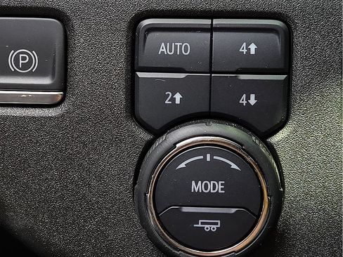 Used 2024 Chevrolet Silverado 3500 LTZ AWD/4WD image 17