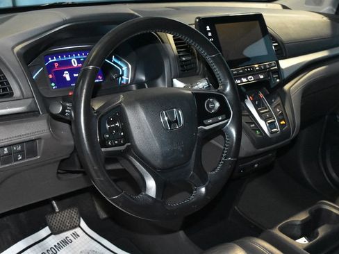 Used 2018 Honda Odyssey EX-L image 2