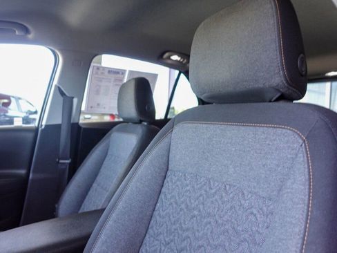 Used 2024 Chevrolet Equinox LT image 12