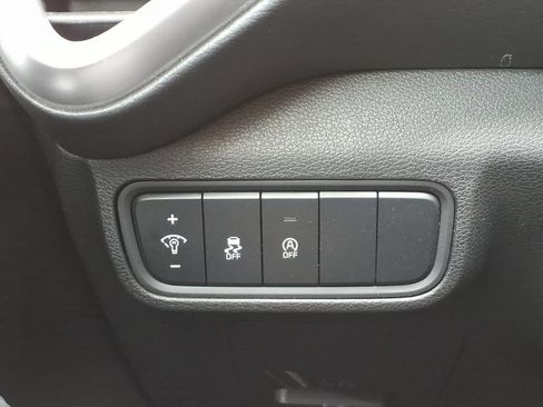 Used 2024 Kia Soul LX w/ Option Group 015 FWD image 18