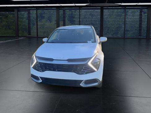 Used 2023 Kia Sportage EX image 6