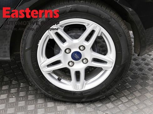 Used 2019 Ford Fiesta SE image 8