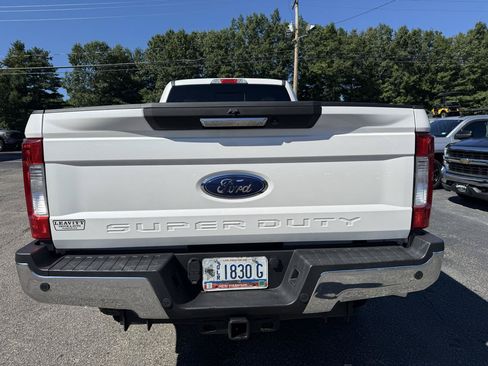 Used 2017 Ford F250 Lariat w/ Chrome Package AWD/4WD image 8