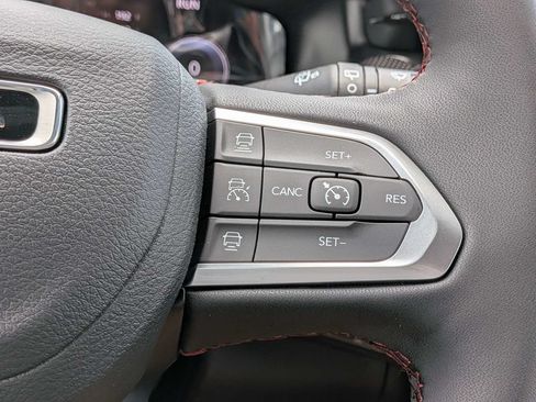 New 2026 Jeep Compass Trailhawk w/ Sun, Sound & Navigation Group AWD/4WD image 34