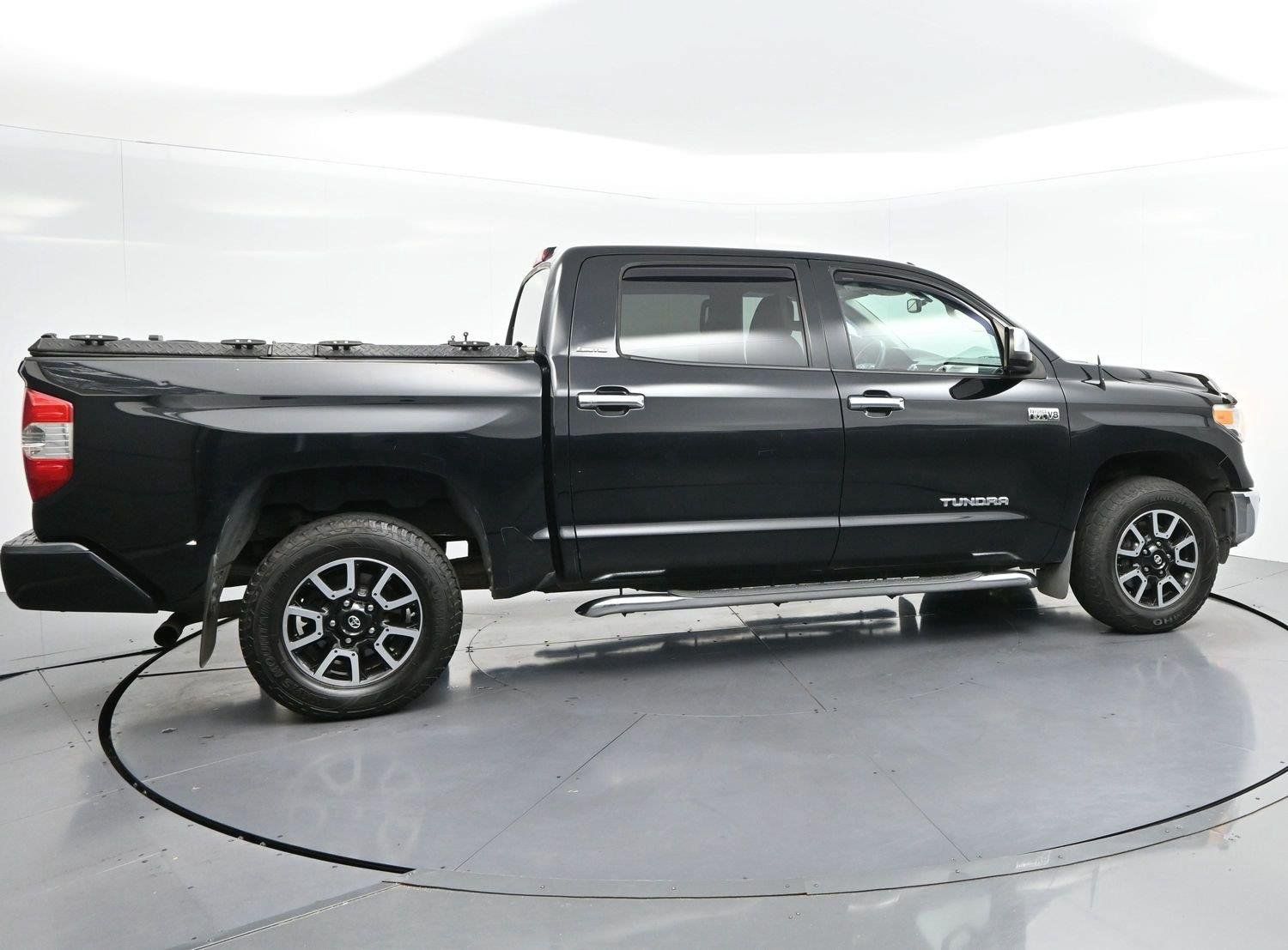 Used 2015 Toyota Tundra Limited w/ Limited Premium Package AWD/4WD image 8