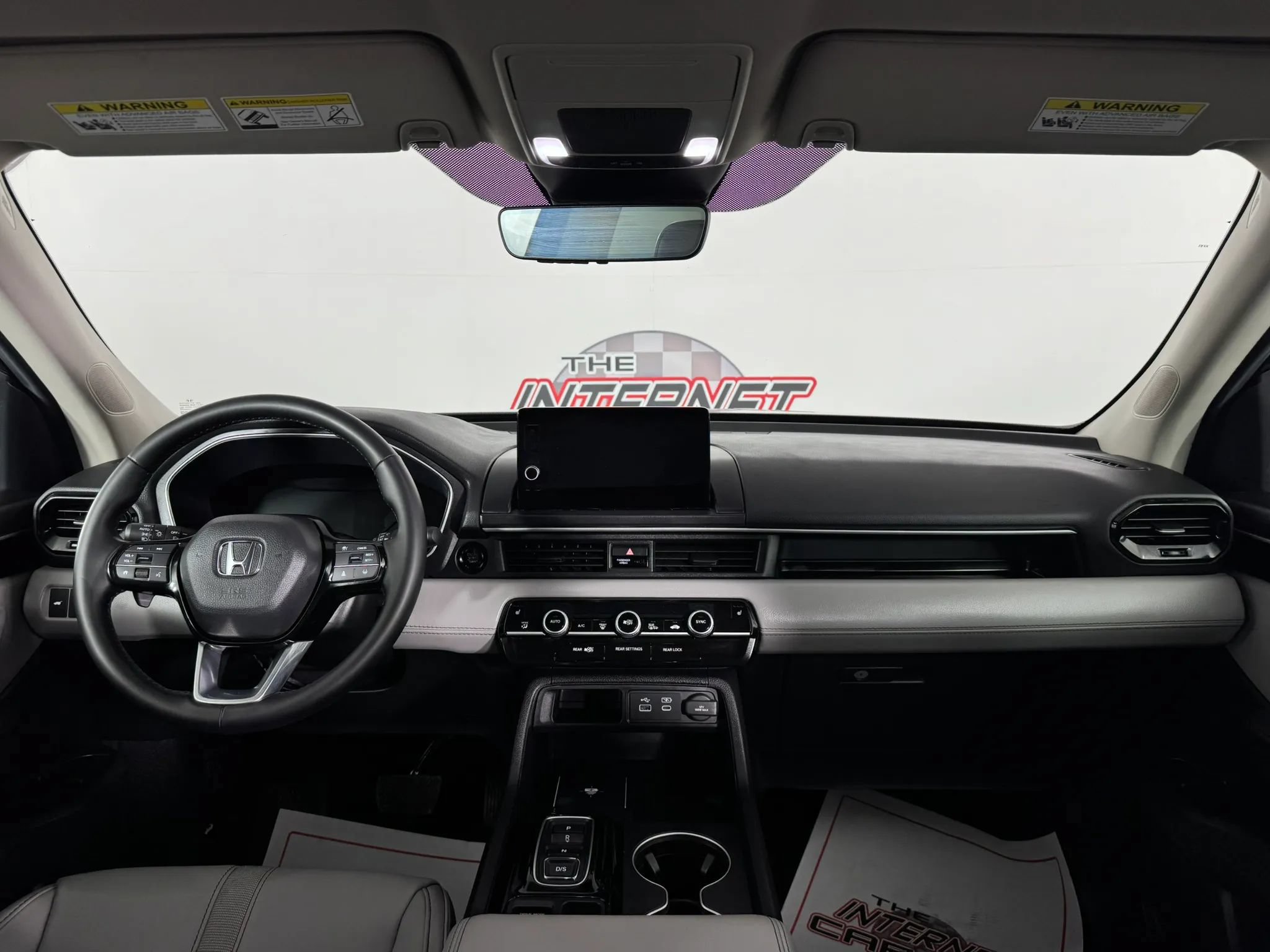 Used 2025 Honda Pilot EX-L image 11