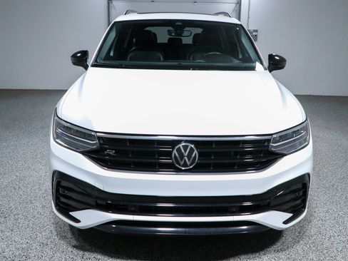 Used 2022 Volkswagen Tiguan SE R-Line AWD/4WD image 4