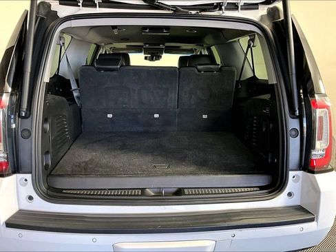 Used 2019 GMC Yukon XL SLT w/ Open Road Package RWD image 29