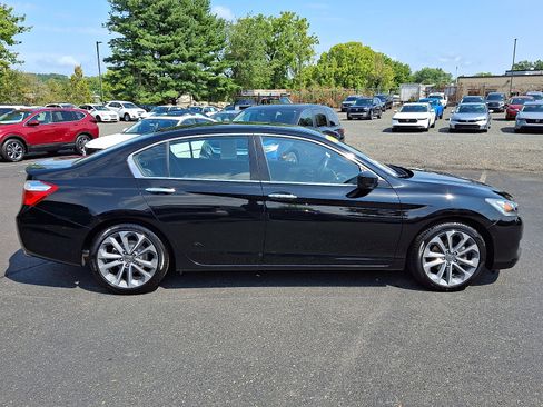 Used 2015 Honda Accord Sport image 7