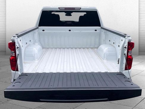 Used 2023 Chevrolet Silverado 1500 LT AWD/4WD image 4