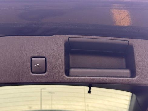 Used 2025 Ford Escape Platinum image 32