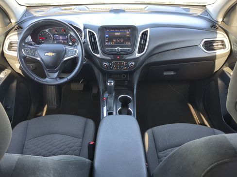 Used 2020 Chevrolet Equinox LT w/ Driver Convenience Package image 14