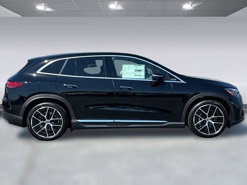 New 2026 Mercedes-Benz EQE 320 4MATIC SUV image 8