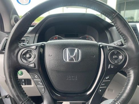Used 2018 Honda Pilot Touring image 28