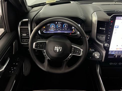 Used 2025 RAM 1500 Laramie w/ Night Edition image 37