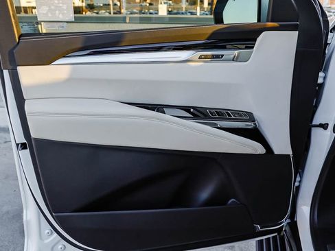 Used 2025 Cadillac Escalade Sport image 25