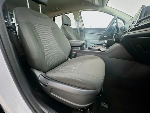 Used 2025 Kia Sportage LX FWD image 29