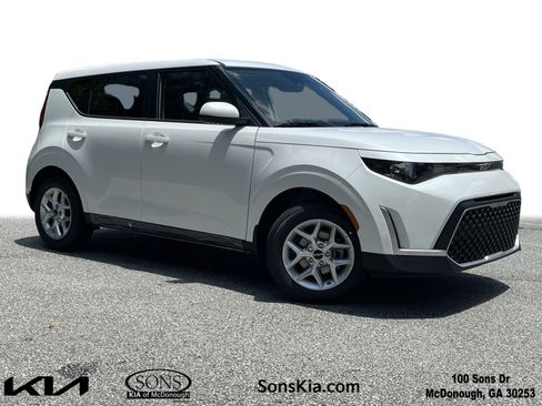 New 2025 Kia Soul LX w/ LX Technology Package image 1