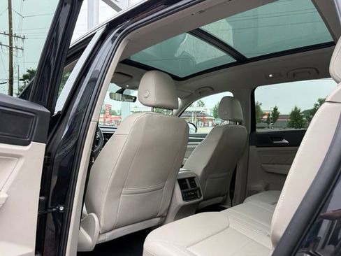 Certified 2023 Volkswagen Atlas SE w/ Panoramic Sunroof Package AWD/4WD image 15