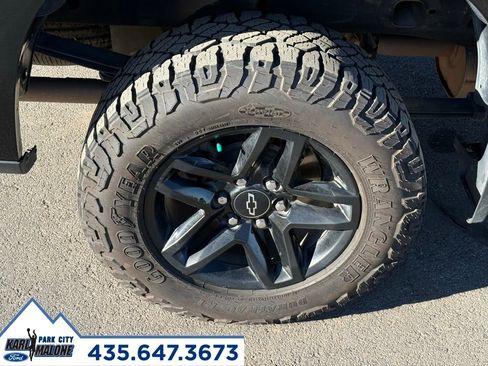 Used 2023 Chevrolet Silverado 1500 Custom Trail Boss AWD/4WD image 18