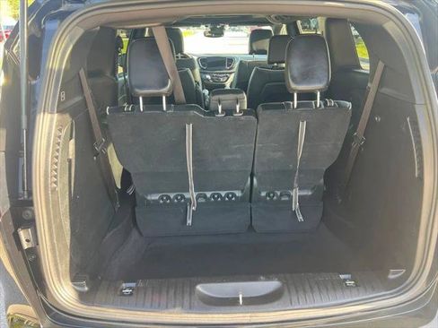 Certified 2026 Chrysler Pacifica Limited w/ S Appearance Package FWD image 22
