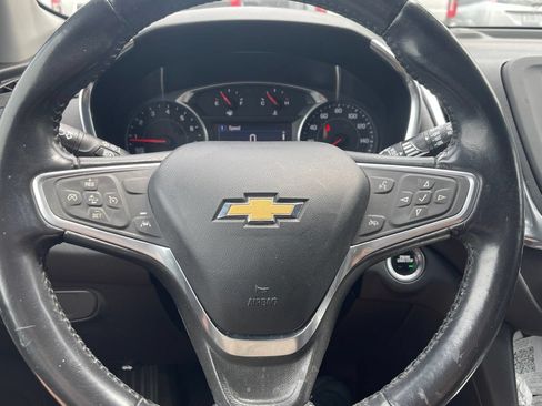Used 2022 Chevrolet Equinox LT w/ Driver Convenience Package AWD/4WD image 14