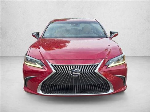 Used 2019 Lexus ES 300h w/ Accessory Package 2 FWD image 2