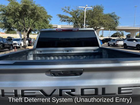 Used 2025 Chevrolet Silverado 1500 Custom Trail Boss w/ LPO, Dark Essentials Package AWD/4WD image 23