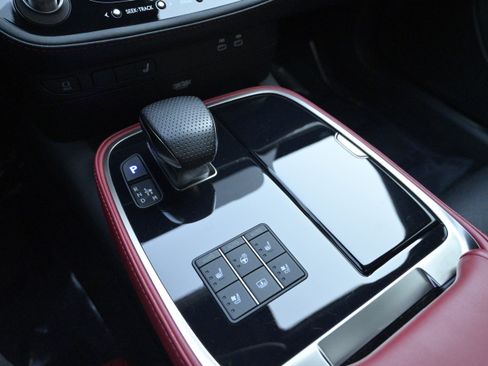 Used 2024 Lexus LS 500 F Sport image 30