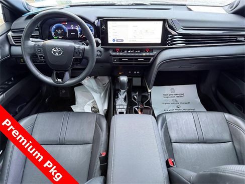 Used 2025 Toyota Camry XSE image 13