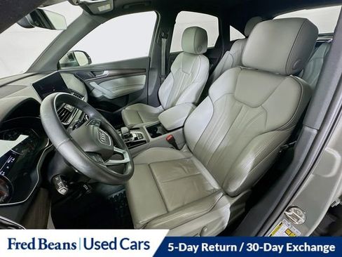 Used 2023 Audi Q5 2.0T Premium w/ Convenience Package image 21