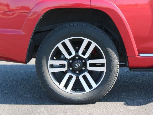 Used 2022 Toyota 4Runner Limited image 12