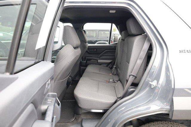 Used 2025 Toyota 4Runner SR5 AWD/4WD image 21