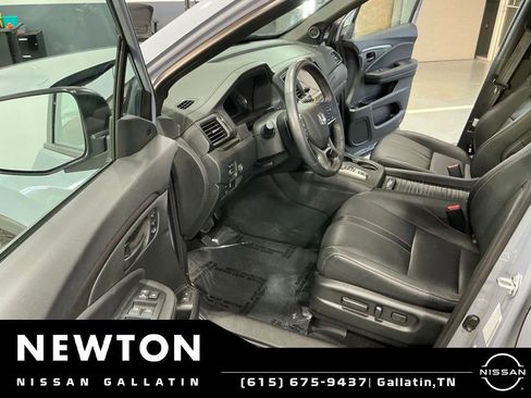 Used 2022 Honda Passport TrailSport image 6