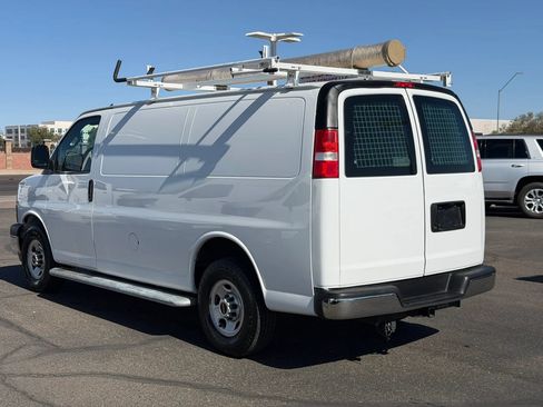 Used 2020 GMC Savana 2500 w/ Driver Convenience Package RWD image 5