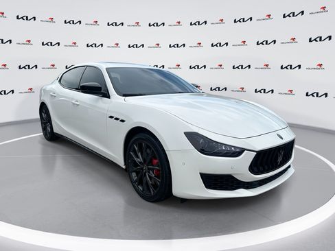 Used 2021 Maserati Ghibli S RWD image 1