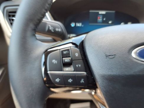 Used 2023 Ford Escape Platinum AWD/4WD image 14