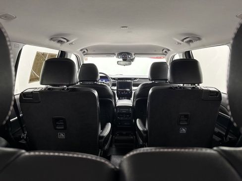 Certified 2023 Jeep Grand Cherokee L Limited image 11