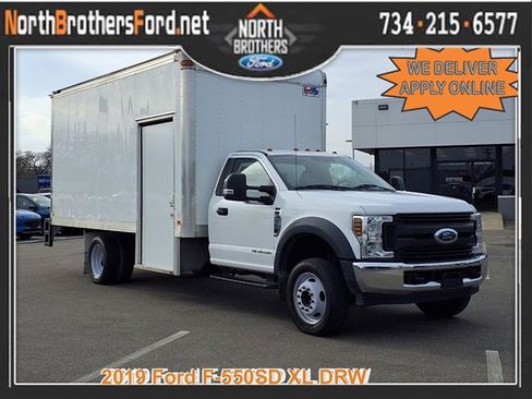 Used 2019 Ford F550 XL image 1