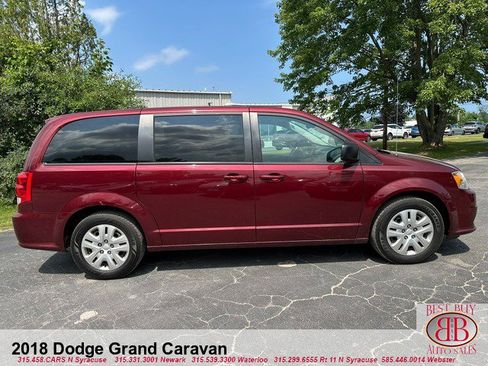 Used 2018 Dodge Grand Caravan SE w/ UConnect Hands-Free Group image 7
