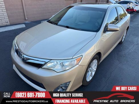 Used 2012 Toyota Camry XLE image 5