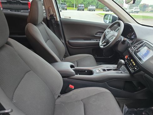 Used 2022 Honda HR-V EX image 10