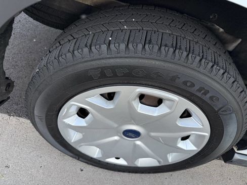 Used 2015 Ford Transit Connect XL image 10