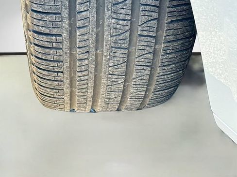 Certified 2024 Porsche Macan GTS AWD/4WD image 43