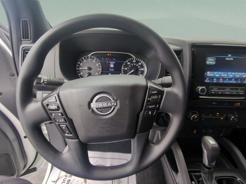 Used 2023 Nissan Frontier SV w/ Midnight Edition Package AWD/4WD image 11
