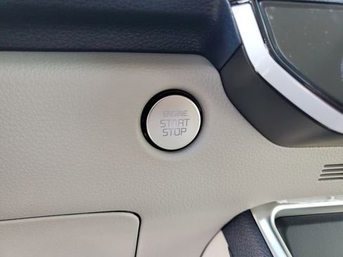 New 2026 Kia Carnival EX FWD image 22