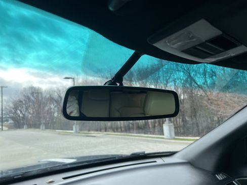 Used 2017 Ford Explorer XLT w/ Equipment Group 202A image 26