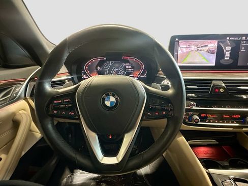Used 2023 BMW 530i xDrive w/ Convenience Package AWD/4WD image 10