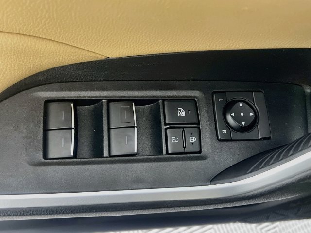 Used 2022 Toyota RAV4 XLE AWD/4WD image 12